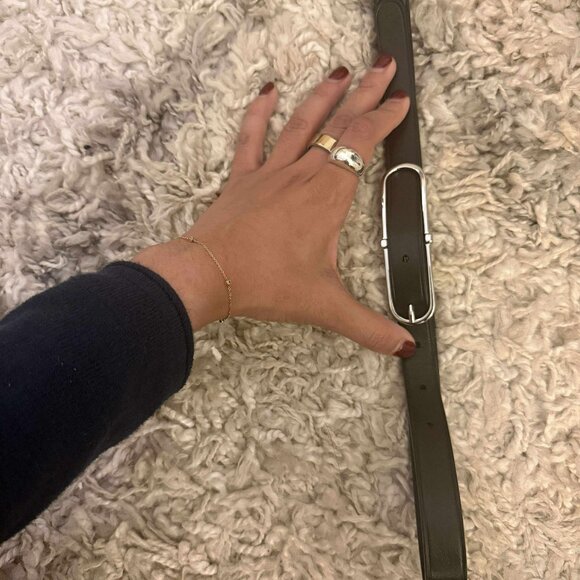 ARITZIA Skinny belt - Picture 1 of 3